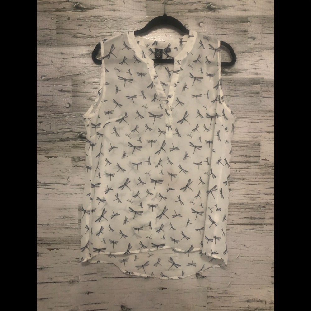 Moi et Toi dragon Fly sheer sleeveless blouse with high low hem